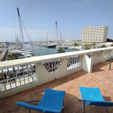 Classe 3 Etoiles - Magnifique Vue Sur Le Port - Wifi Et Clim Apartment