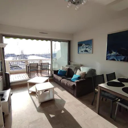 Classe 3 Etoiles - Magnifique Vue Sur Le Port - Wifi Et Clim Apartament