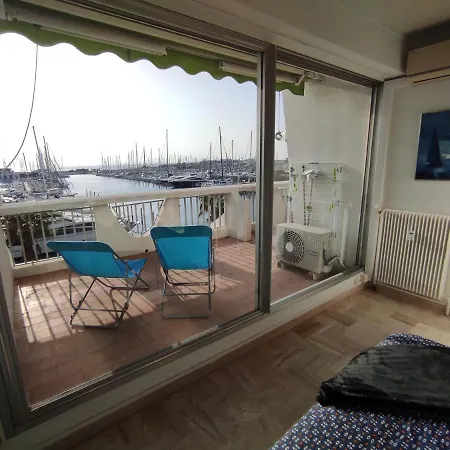 Classe 3 Etoiles - Magnifique Vue Sur Le Port - Wifi Et Clim شقة لا غراند موت