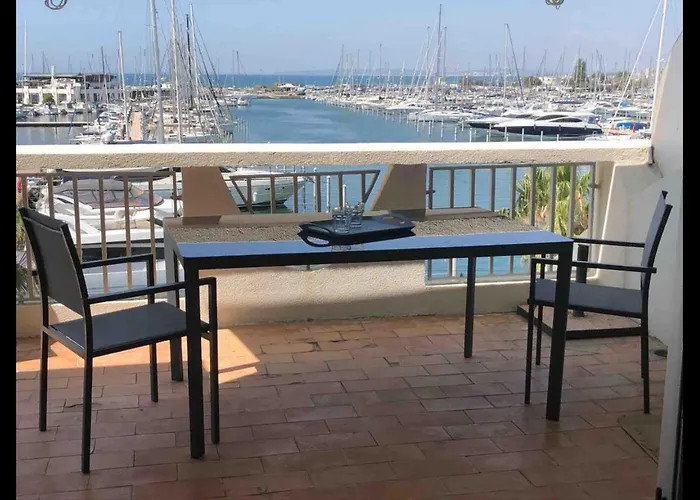 Classe 3 Etoiles - Magnifique Vue Sur Le Port - Wifi Et Clim Апартаменты Ла-Гранд-Мот