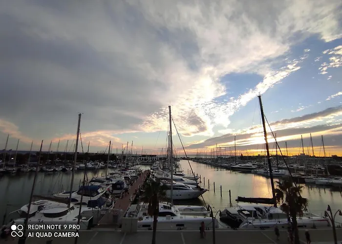 Classe 3 Etoiles - Magnifique Vue Sur Le Port - Wifi Et Clim Апартаменты