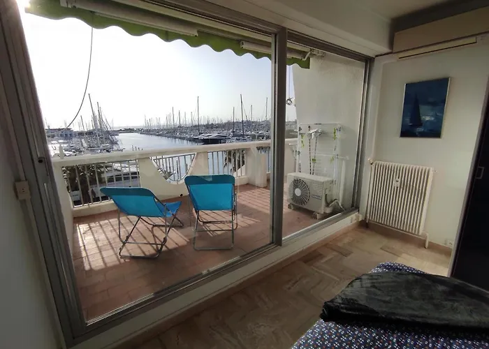 Classe 3 Etoiles - Magnifique Vue Sur Le Port - Wifi Et Clim Апартаменты Ла-Гранд-Мот